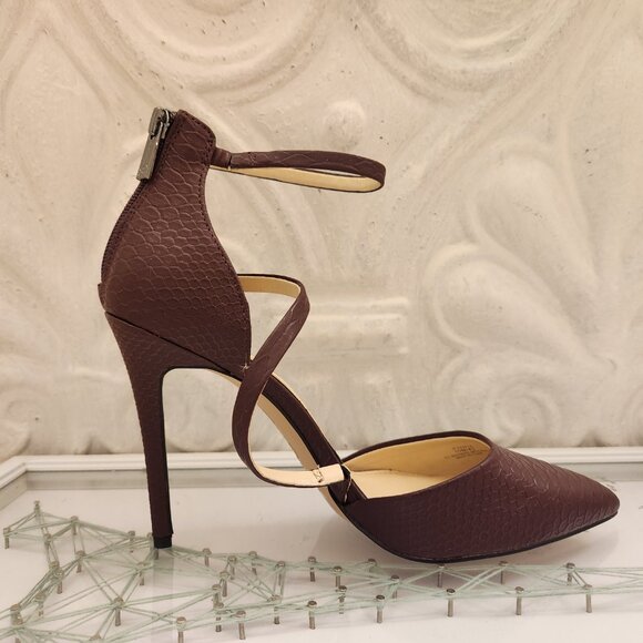 Jessica Simpson "Piepper" Cross strap pumps. NWOT. Size 10 - Picture 2 of 8